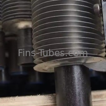 comprare DELLOK Temperatura Tubi a pinna in acciaio al carbonio Tubi a pinna incastrati a scanalatura 0,3-1,2 mm Pressione 1,0MPa - 4,0MPa online manufacture